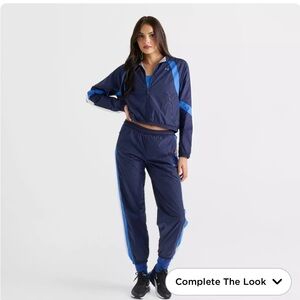 Under Armour Women's Navy and Light Blue jacket